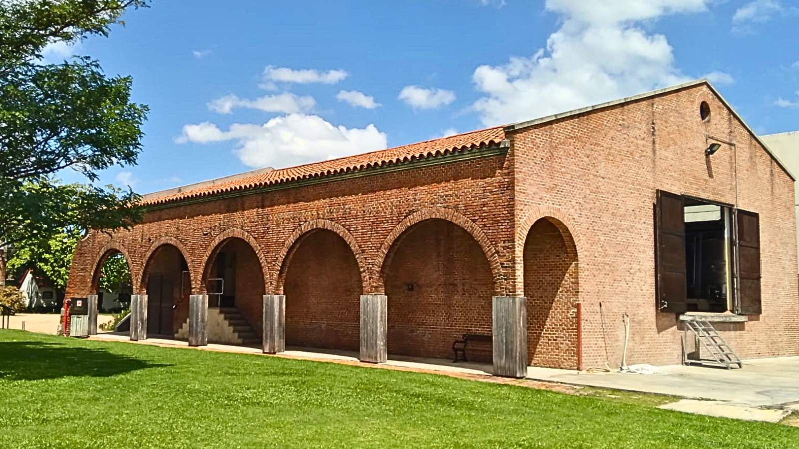 Bodega Bouza — Foto 1